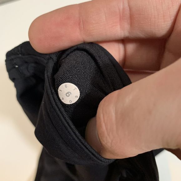 Lululemon Leggings Womens 6 Black Hit It 17’ Crop - Picture 6 of 6